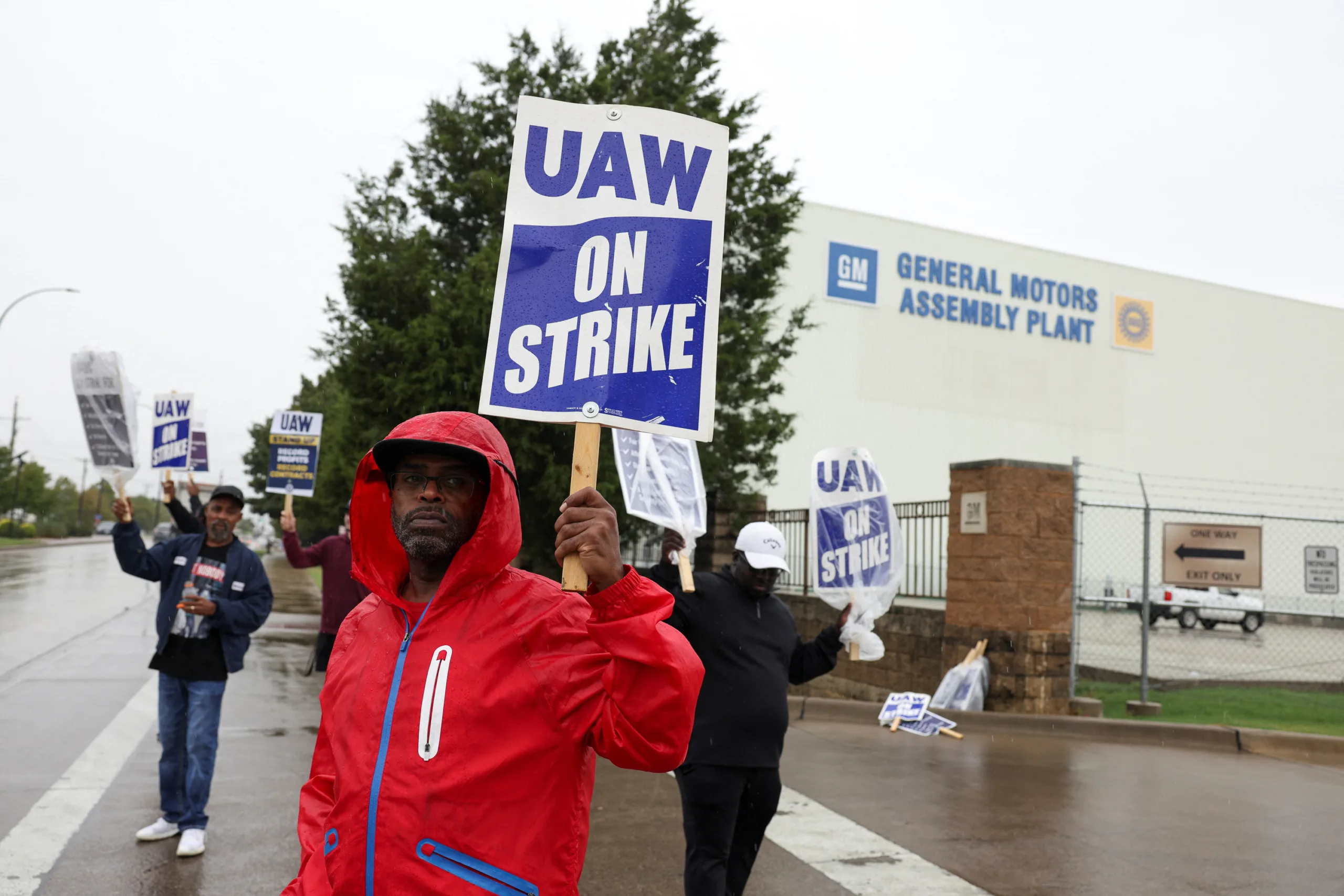 UAW members strike at a GM assembly plant in Arlington