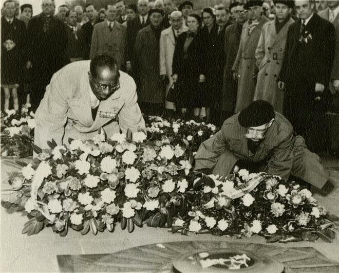 Eugene Ballard at the Tomb of the Unknown Soldier in Paris in 1954.