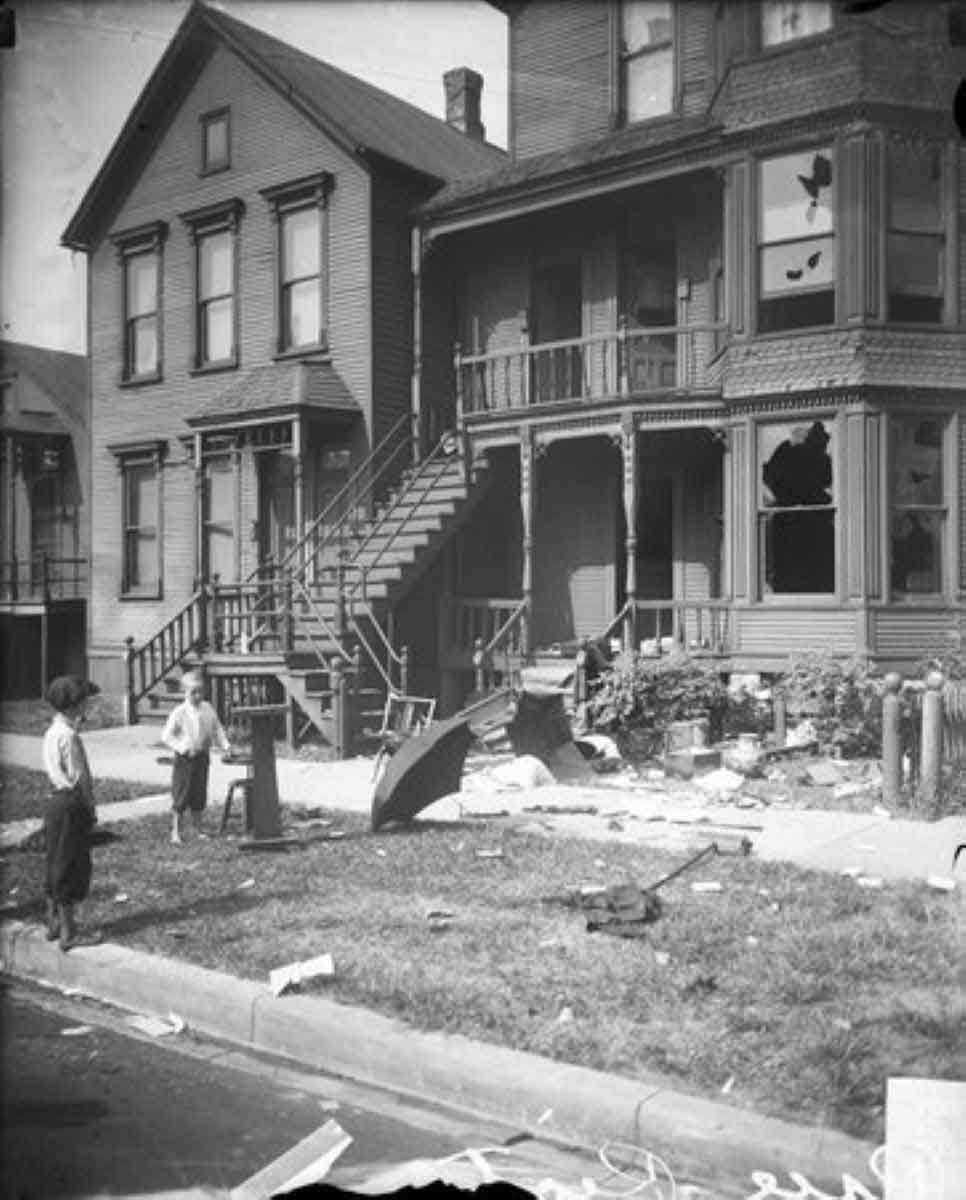 red summer chicago race riot vandalized home