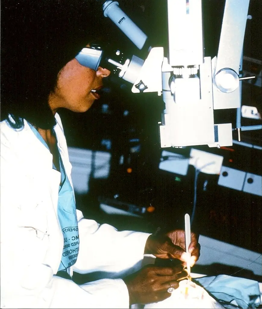 Black Women Health & Wellness Pioneers Throughout History: Ophthalmologist Dr. Patricia E. Bath