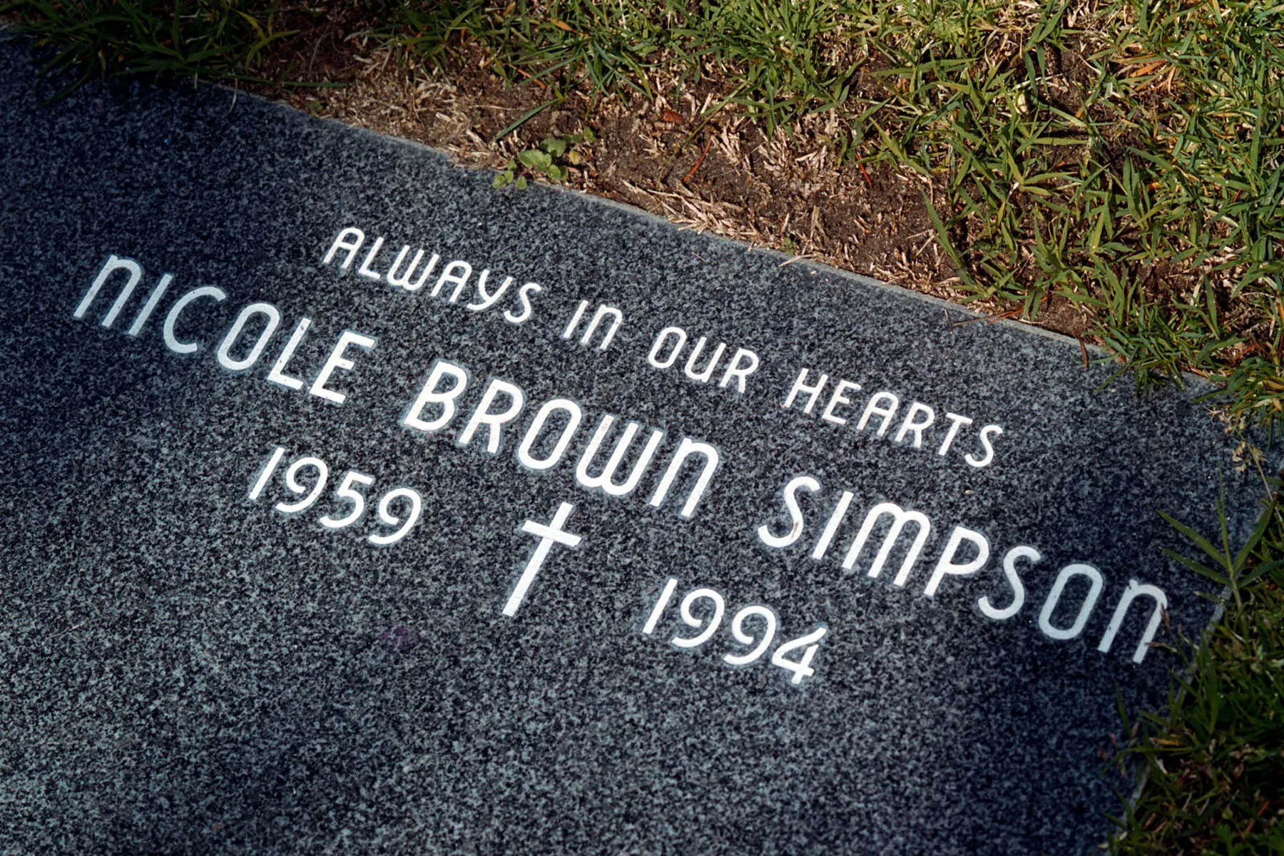 The grave of Nicole Brown Simpson reads 