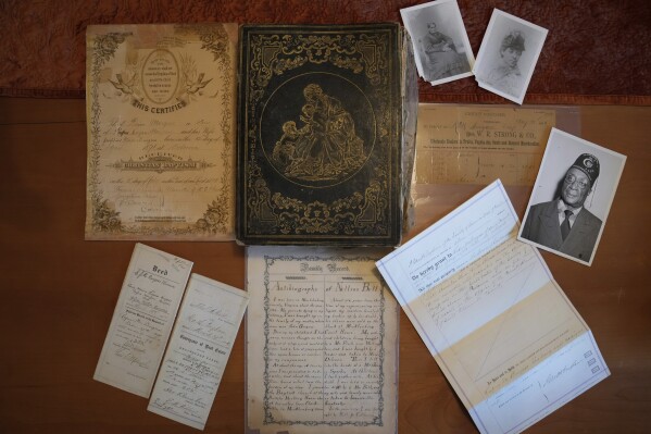 Family heirlooms are seen inside Matthew Burgess' home Monday, Oct. 9, 2023, in Sacramento, Calif. (AP Photo/Godofredo A. Vásquez)