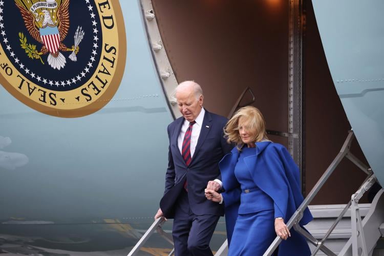 biden jill stairs 2.jpg